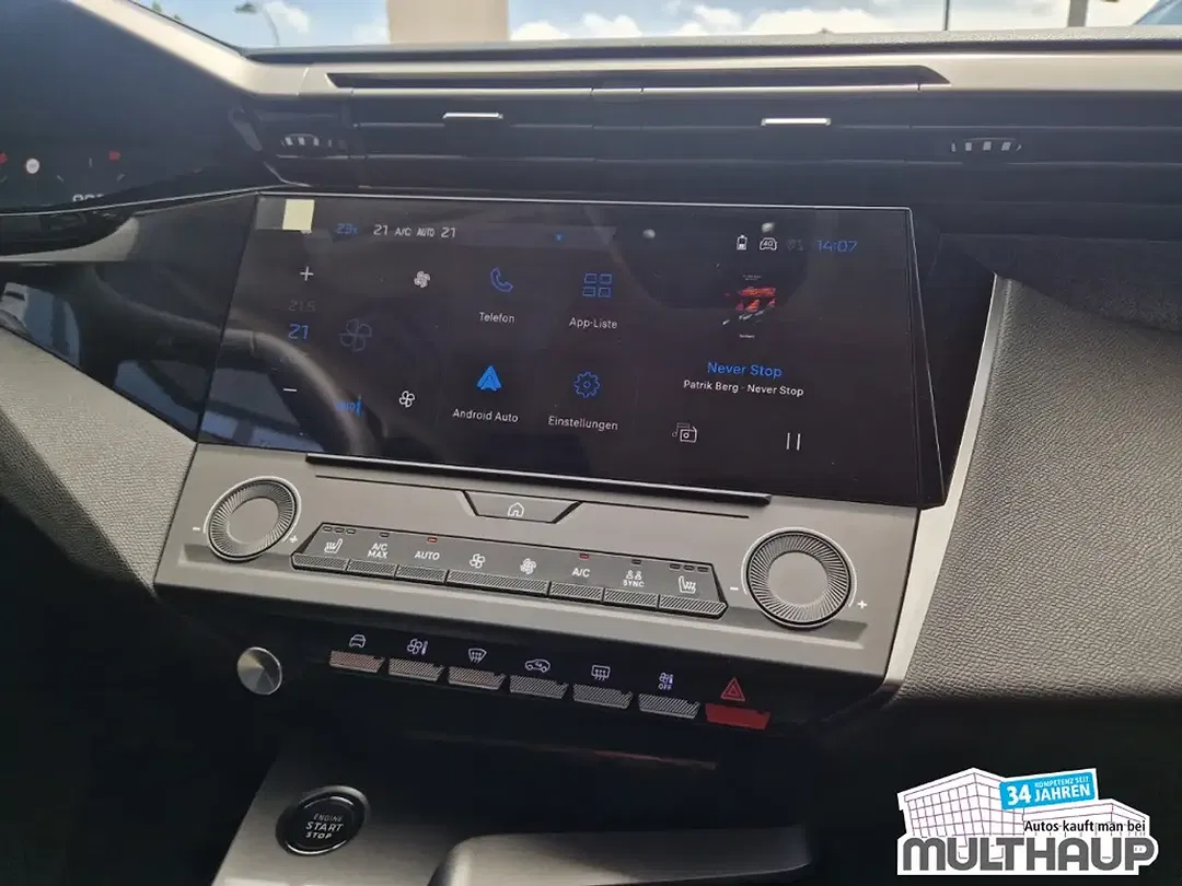 Peugeot 308 - Thumbnail 6