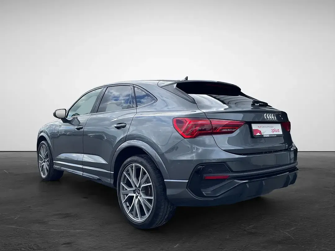 Audi Q3 - Thumbnail 3