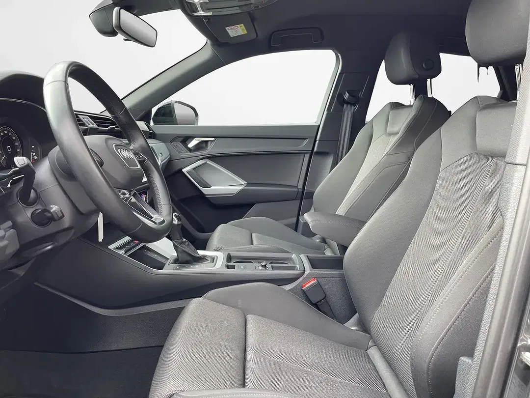 Audi Q3 - Thumbnail 6