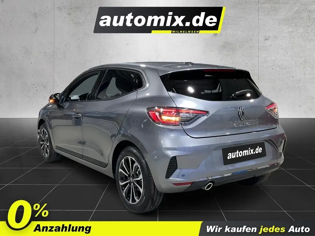 Renault Clio - Thumbnail 3
