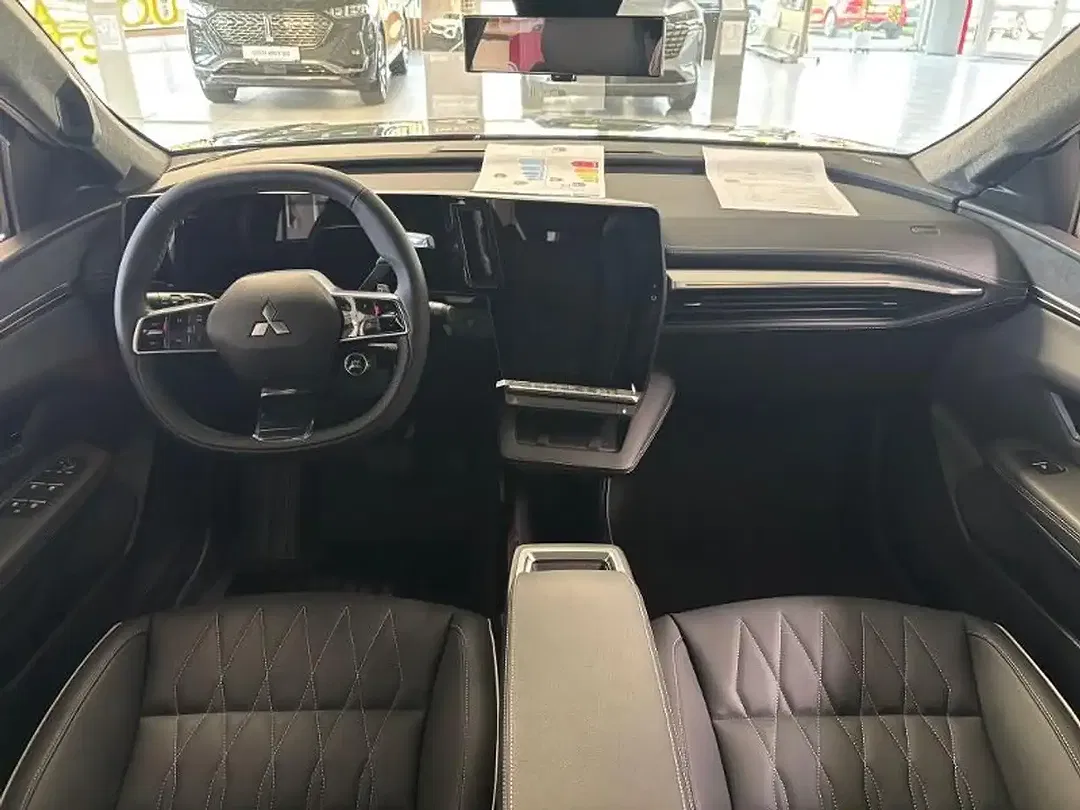 Mitsubishi Eclipse Cross - Thumbnail 11