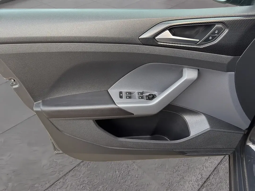 Volkswagen T-Cross - Thumbnail 10