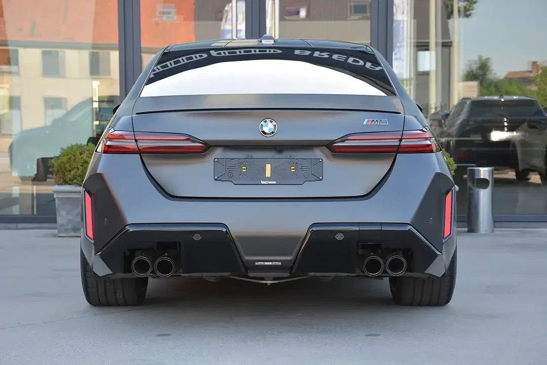 BMW M5 - Thumbnail 7