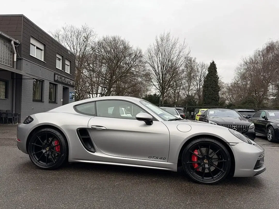 Porsche Cayman - Thumbnail 2