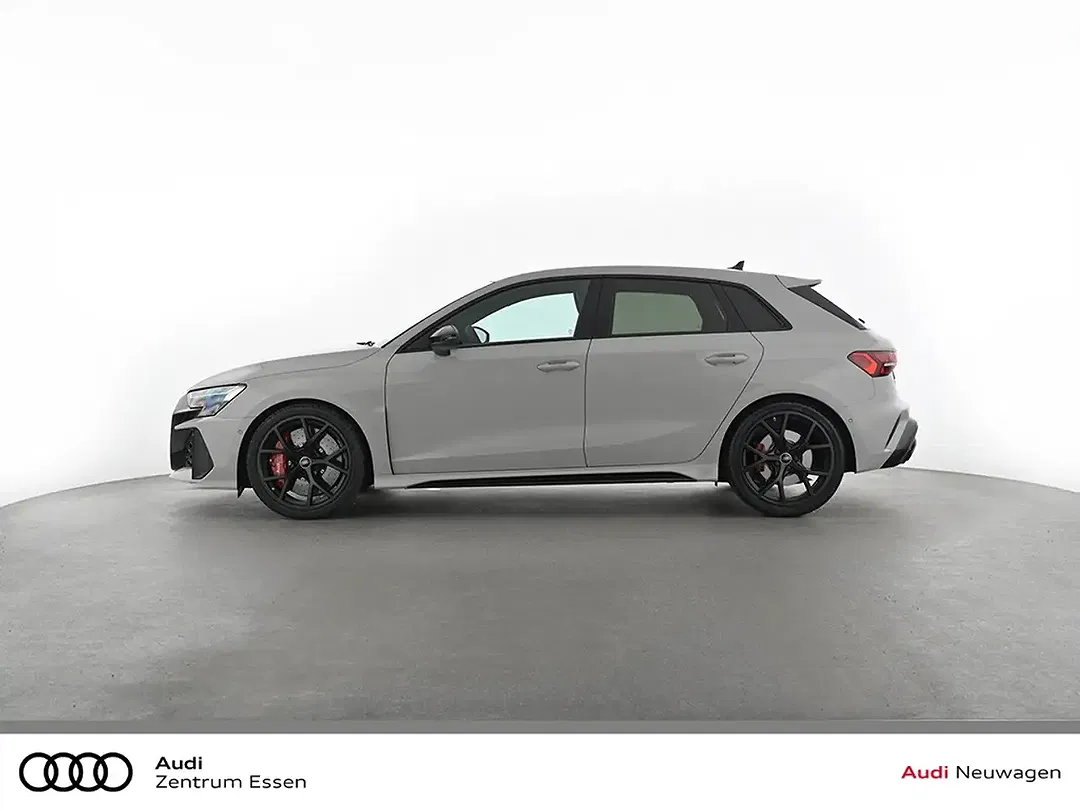 Audi RS3 - Thumbnail 3