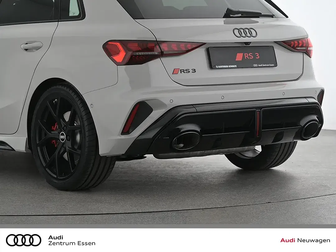 Audi RS3 - Thumbnail 6