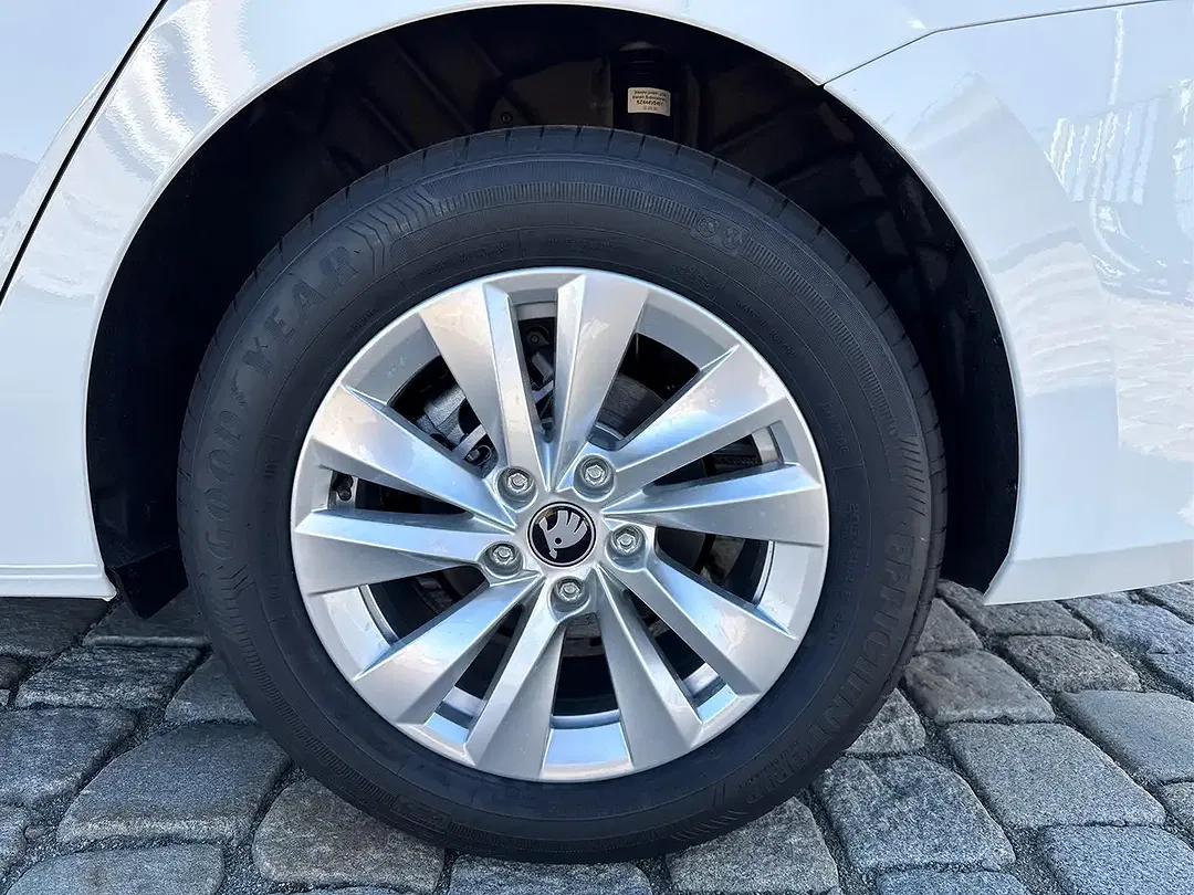 Skoda Octavia - Thumbnail 12
