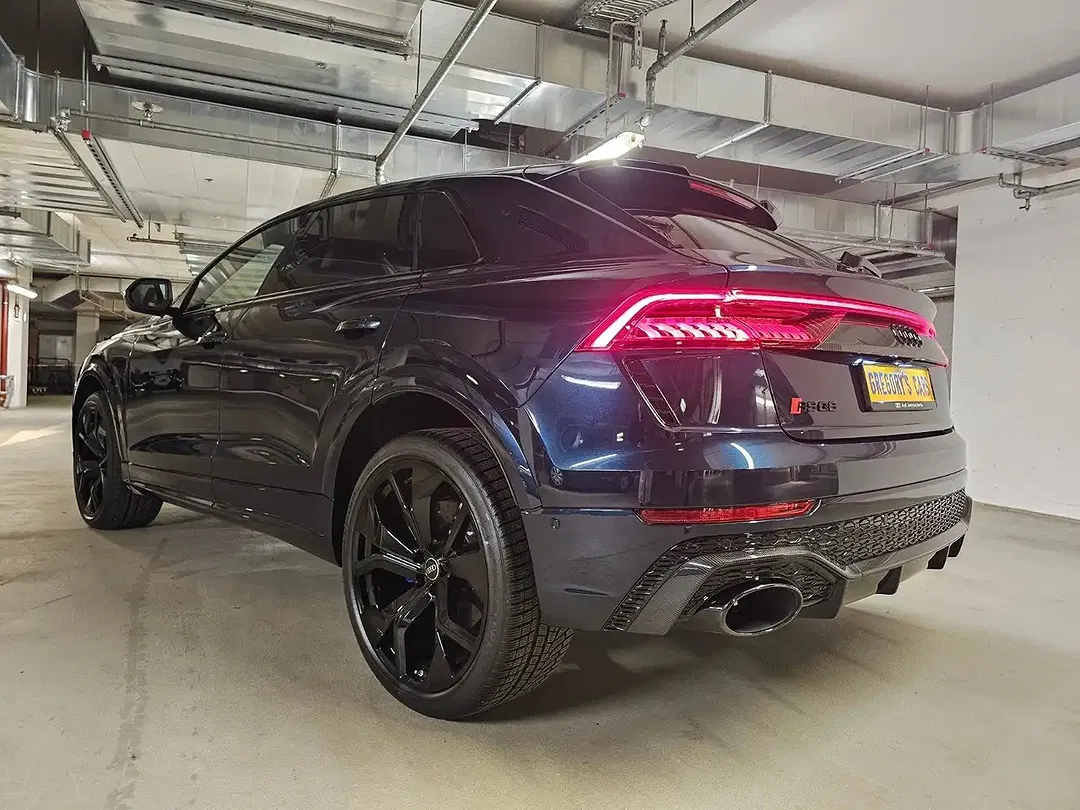 Audi RS Q8 - Thumbnail 4