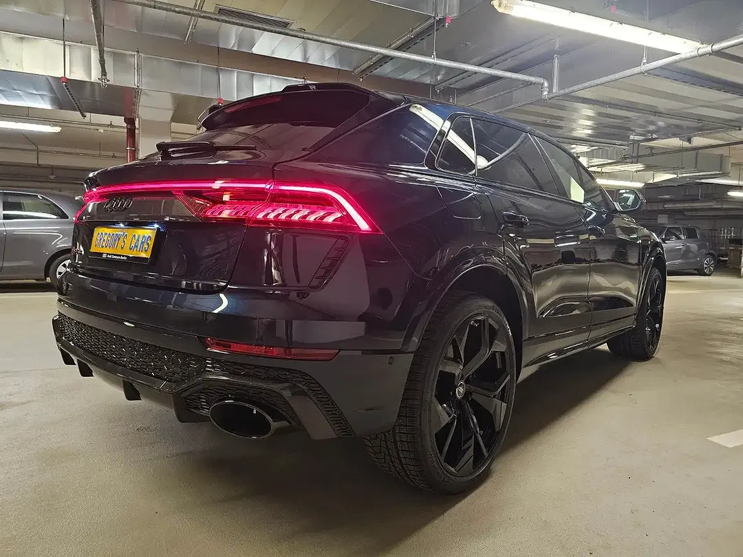 Audi RS Q8 - Thumbnail 6