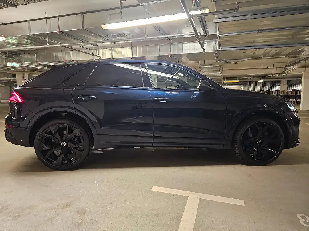 Audi RS Q8 - Thumbnail 7