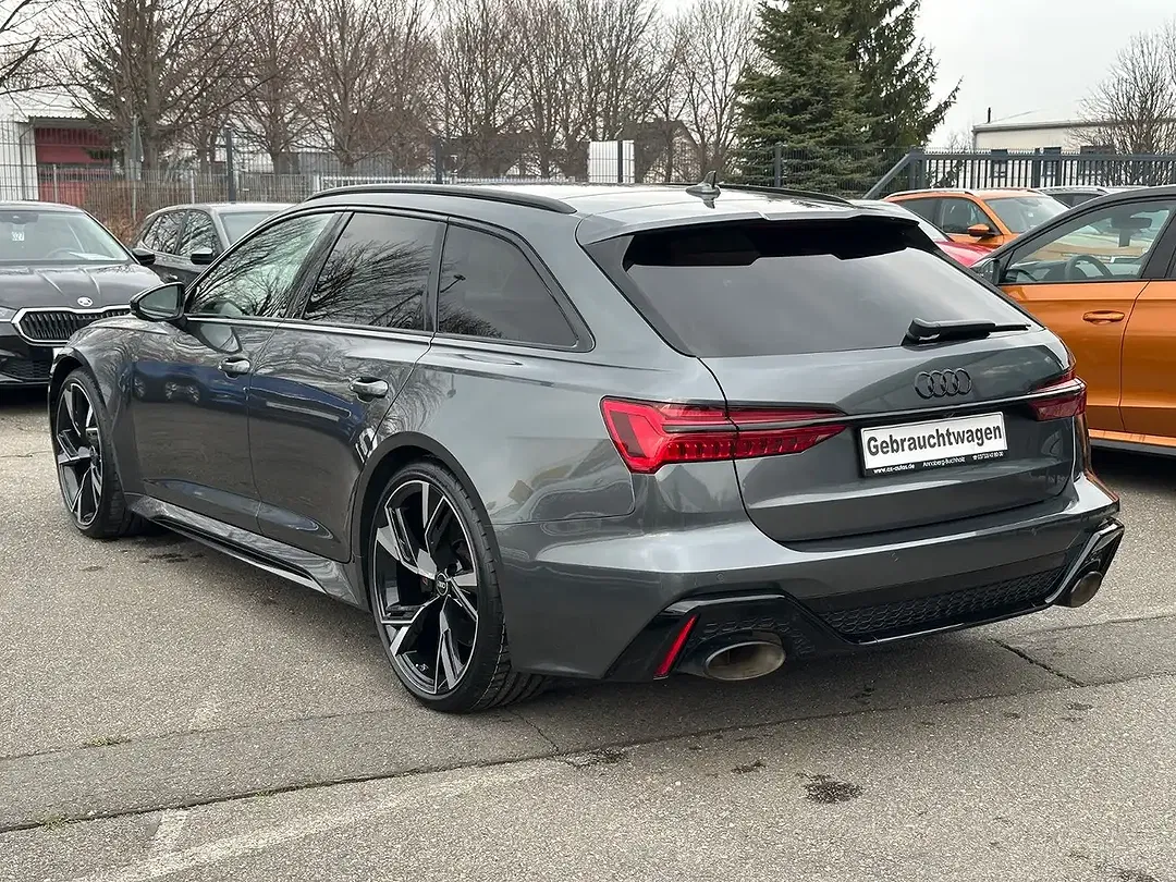 Audi RS6 - Thumbnail 4