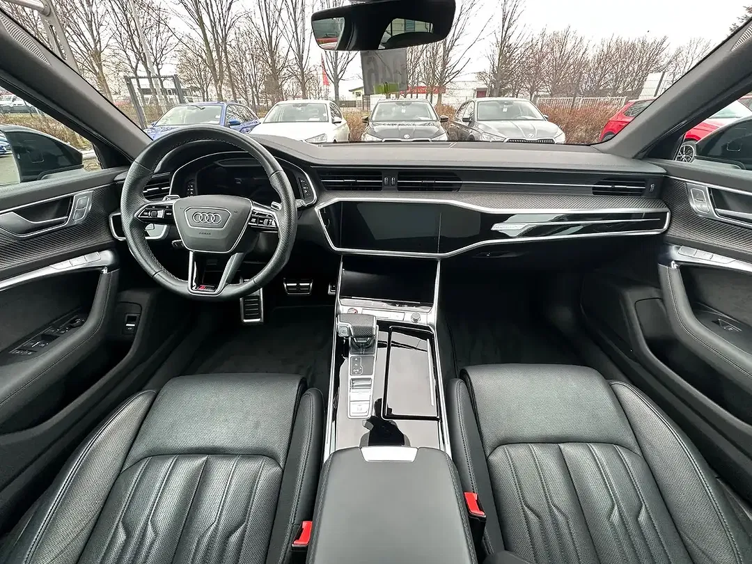 Audi RS6 - Thumbnail 3