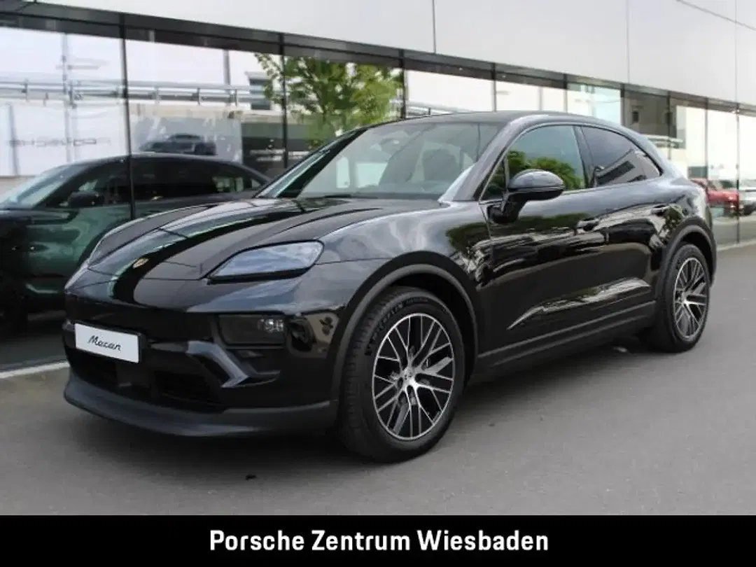 Porsche Macan - Thumbnail 1