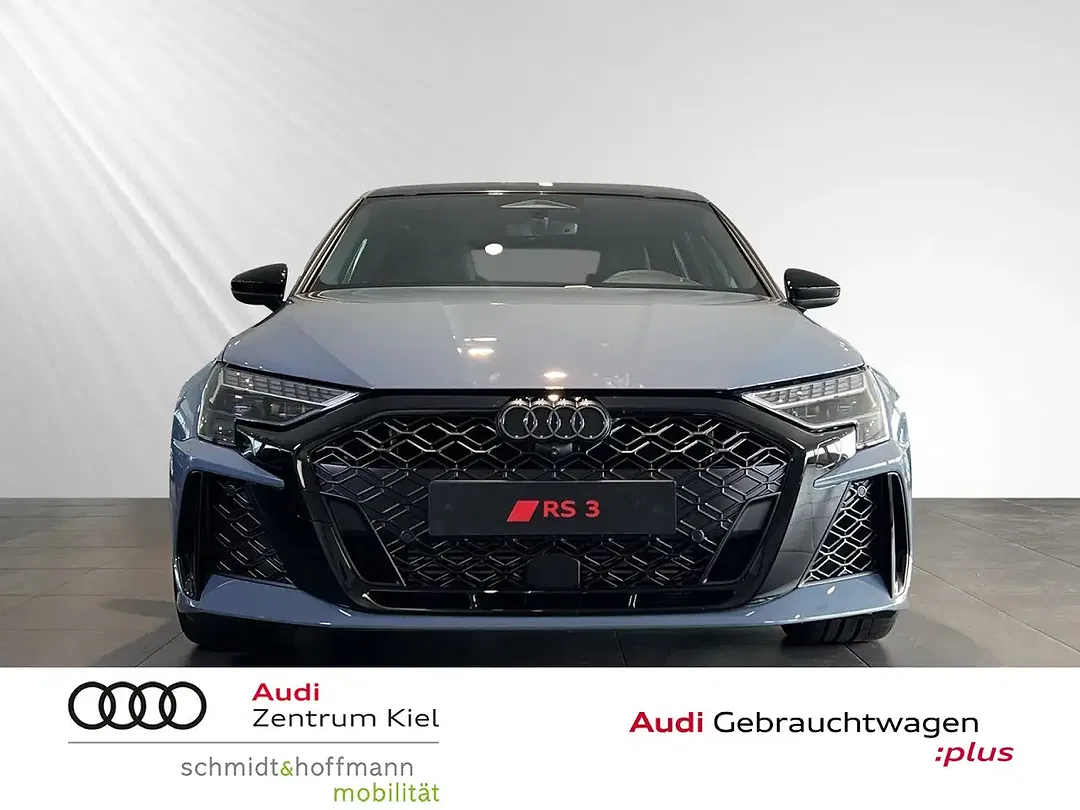 Audi RS3 - Thumbnail 2