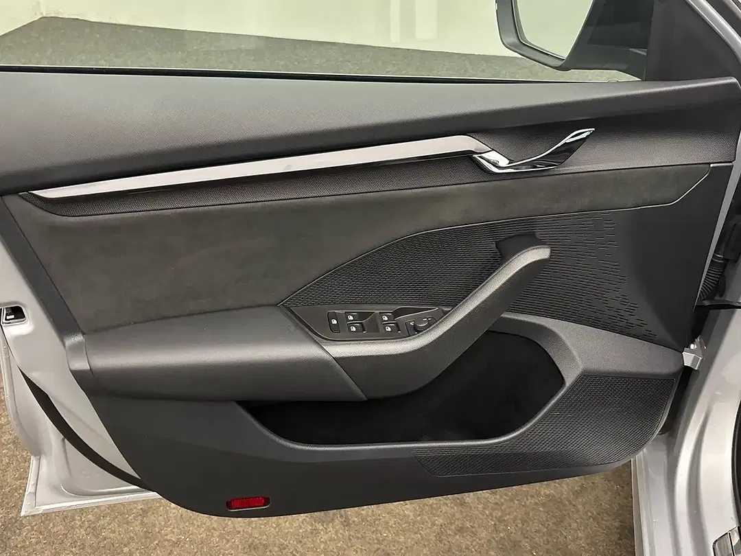 Skoda Octavia - Thumbnail 11