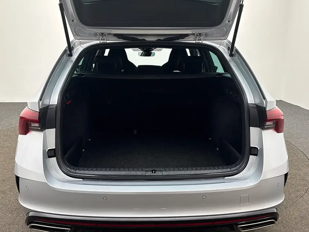 Skoda Octavia - Thumbnail 12