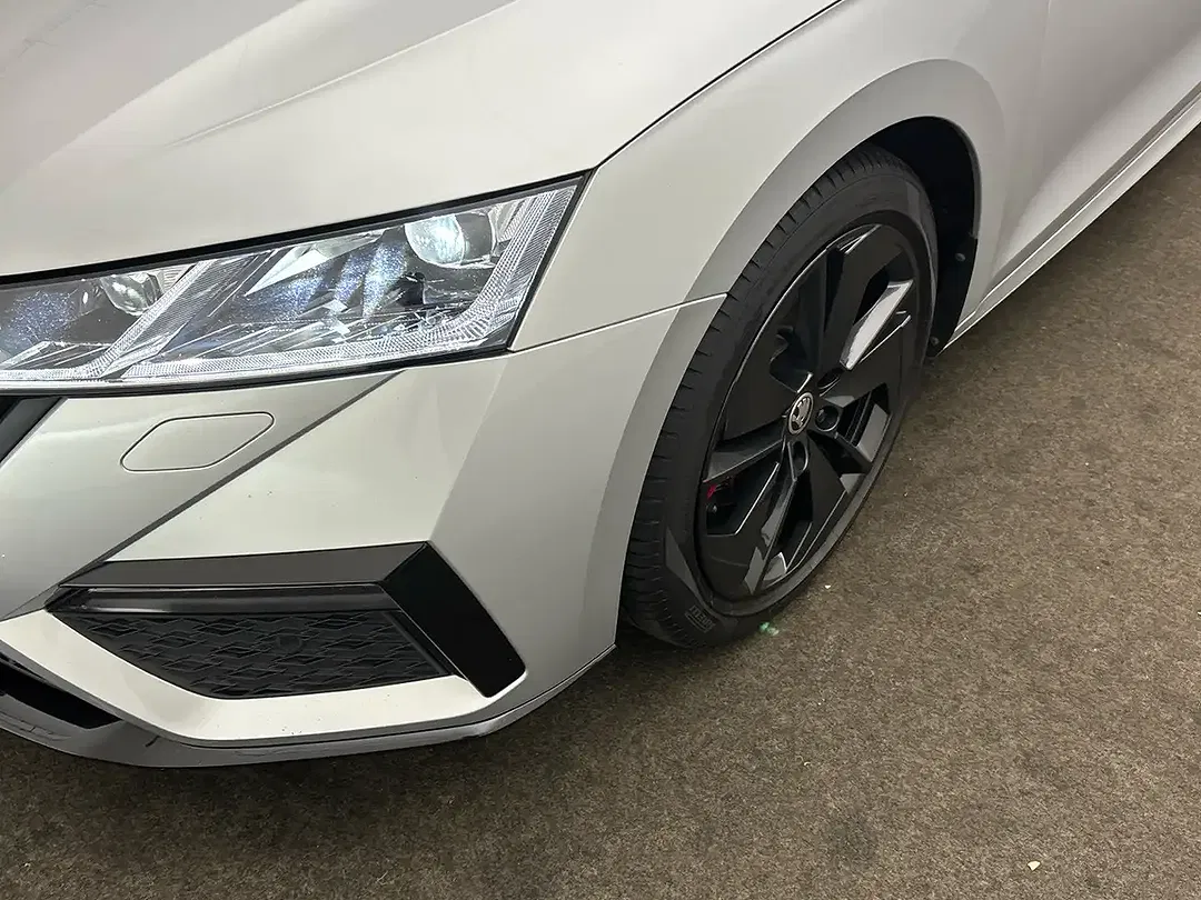 Skoda Octavia - Thumbnail 5