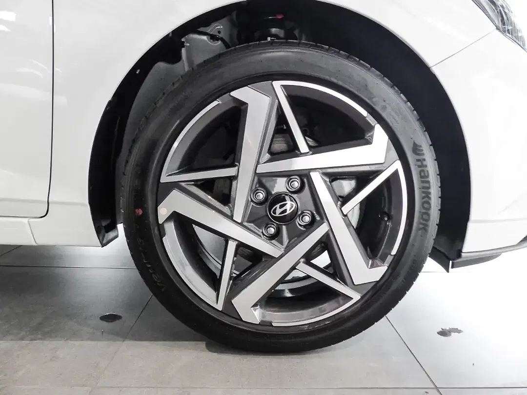 Hyundai i20 - Thumbnail 3