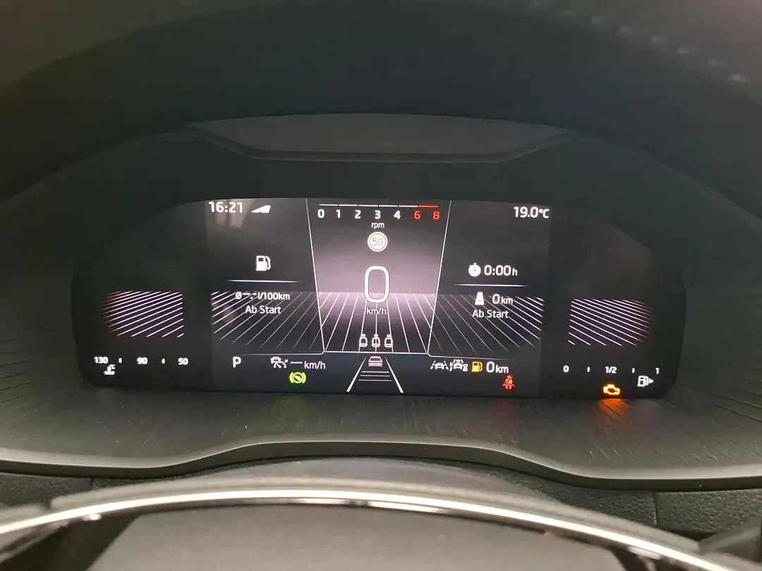 Skoda Karoq - Thumbnail 13