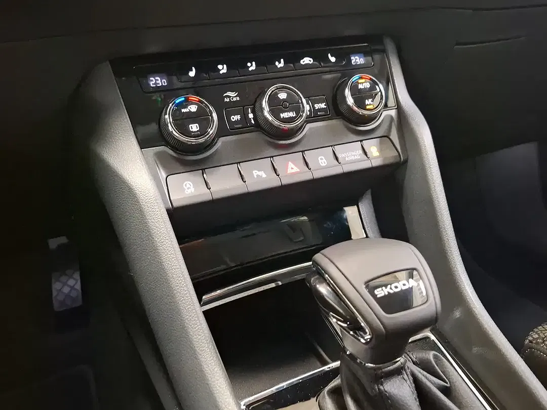 Skoda Karoq - Thumbnail 15