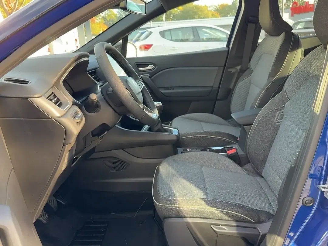 Renault Captur - Thumbnail 7