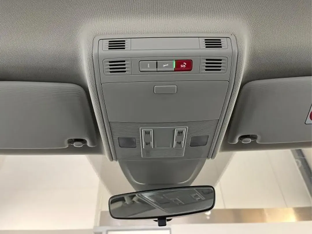 Volkswagen Polo - Thumbnail 12