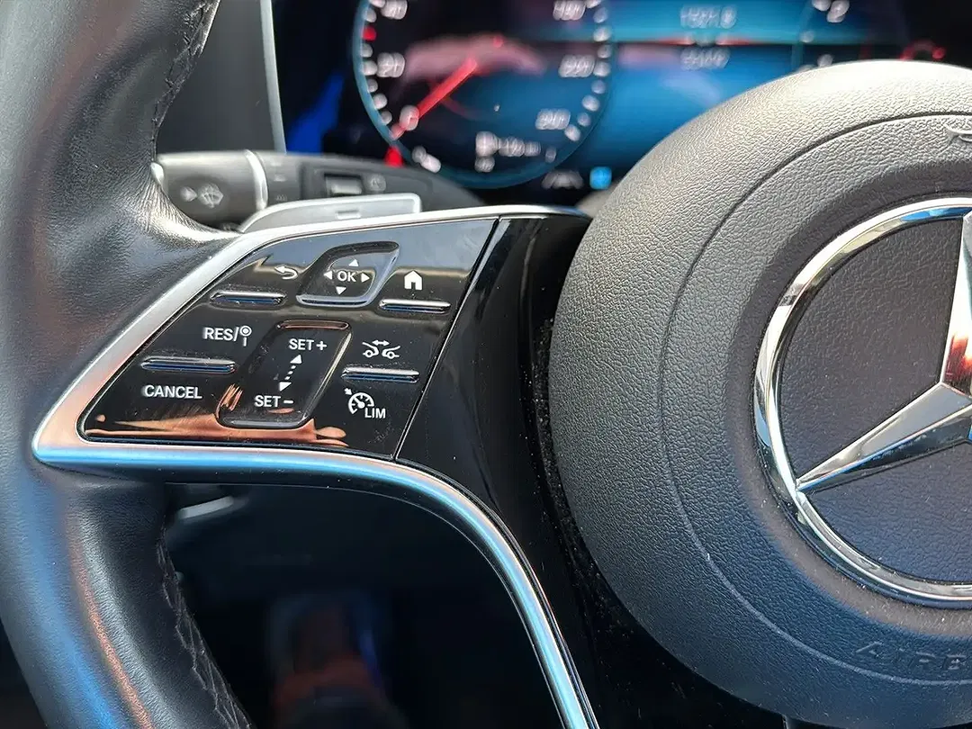 Mercedes-Benz E 200 - Thumbnail 15