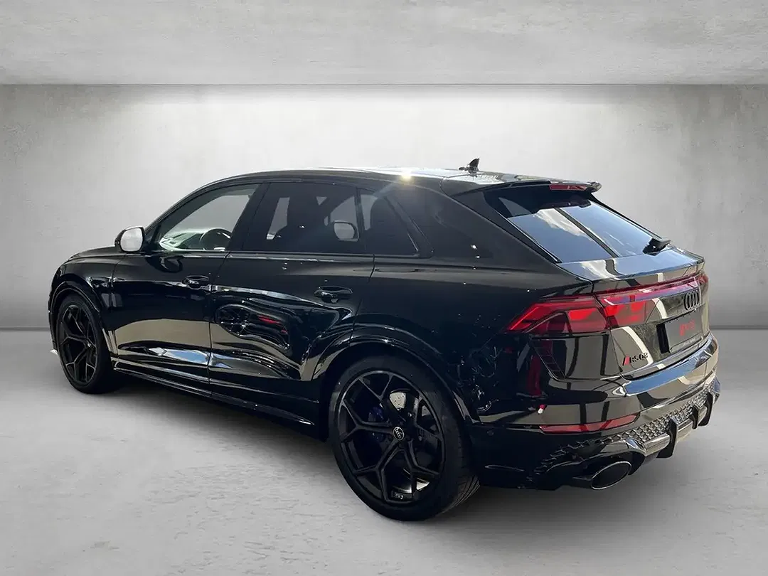 Audi RS Q8 - Thumbnail 3