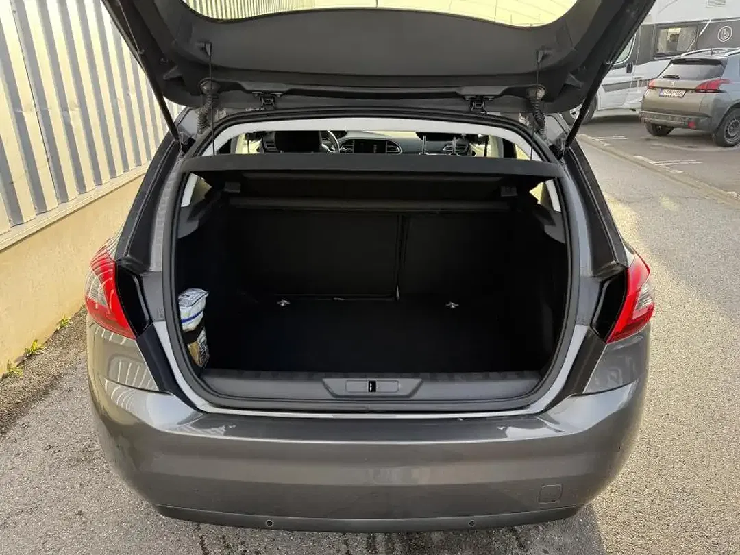 Peugeot 308 - Thumbnail 10