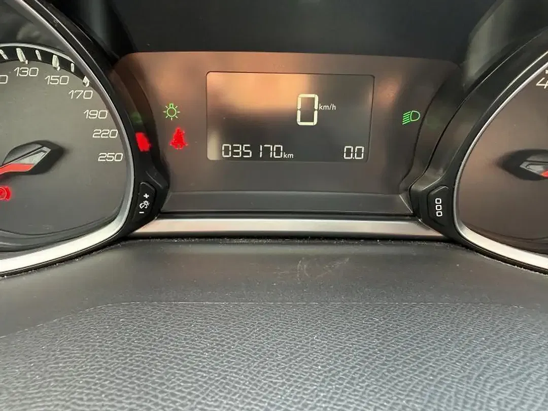 Peugeot 308 - Thumbnail 15