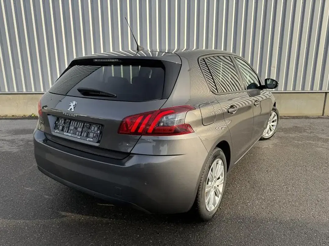 Peugeot 308 - Thumbnail 3