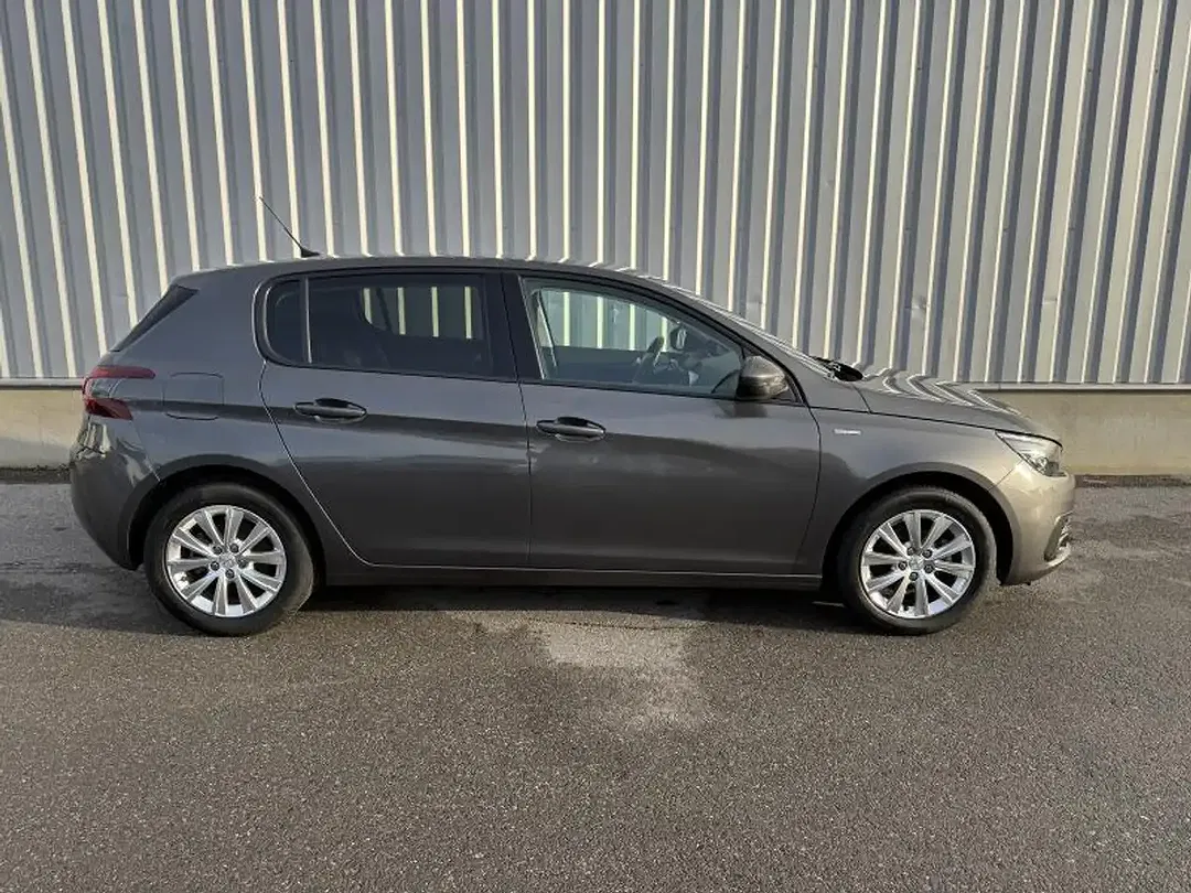 Peugeot 308 - Thumbnail 4