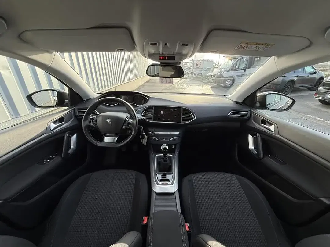 Peugeot 308 - Thumbnail 8