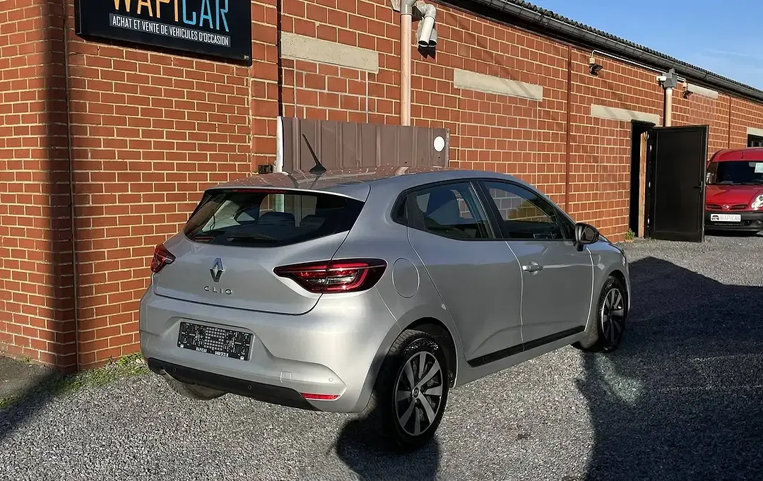 Renault Clio - Thumbnail 4
