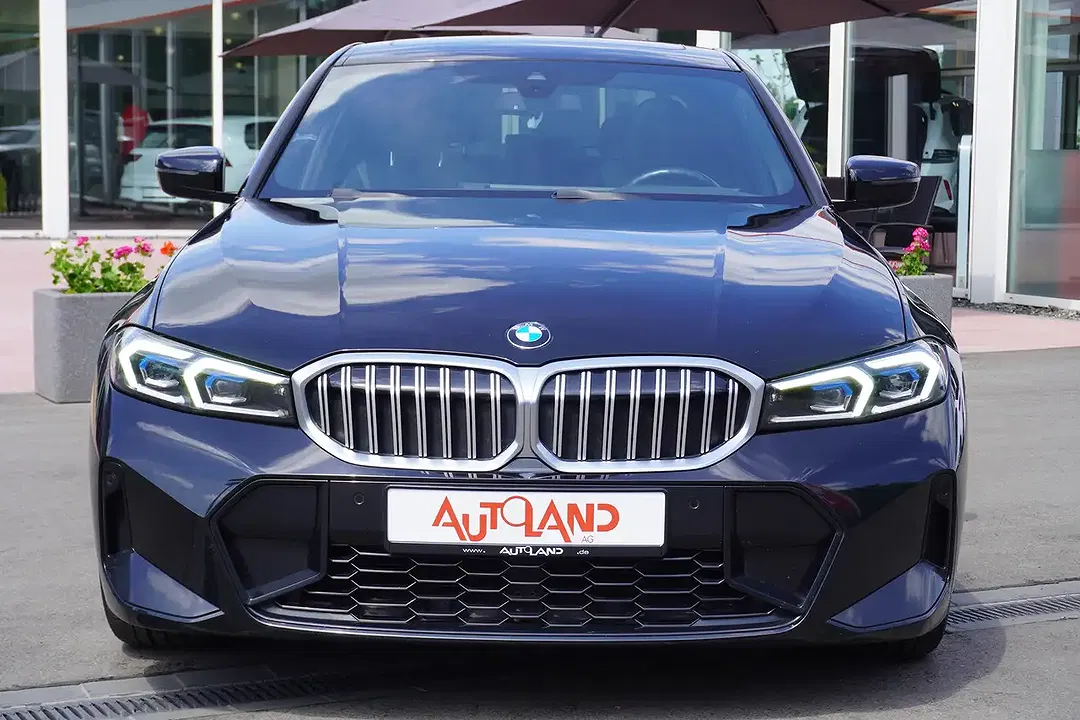 BMW 320 - Thumbnail 1