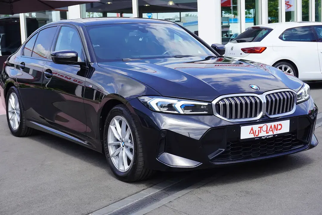 BMW 320 - Thumbnail 2
