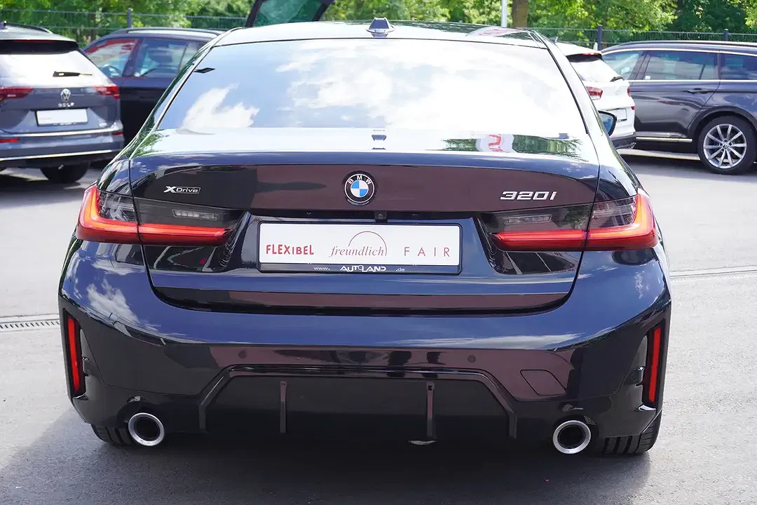 BMW 320 - Thumbnail 5