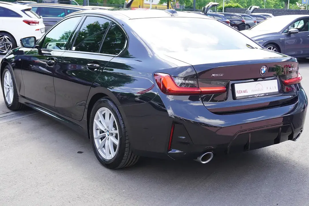 BMW 320 - Thumbnail 7