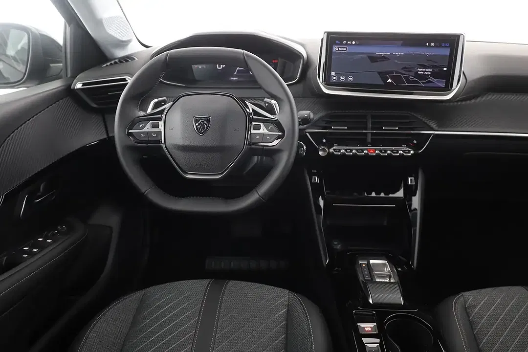 Peugeot 208 - Thumbnail 9