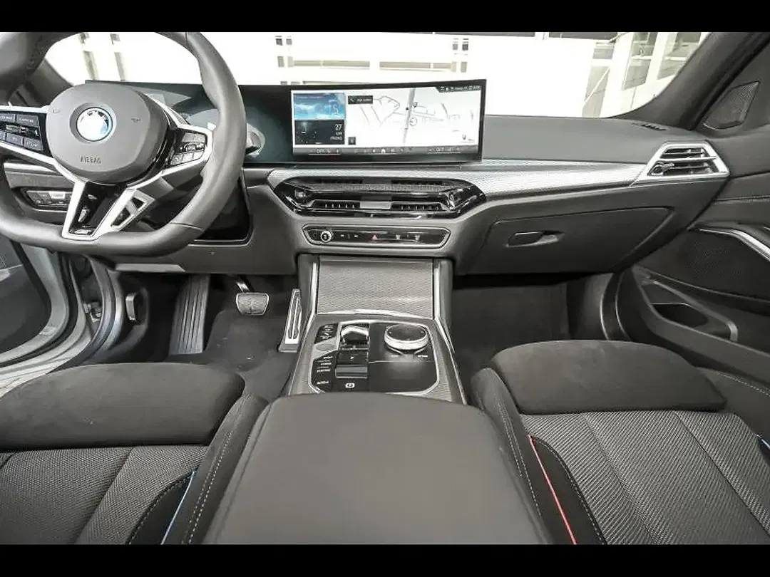 BMW 330 - Thumbnail 6