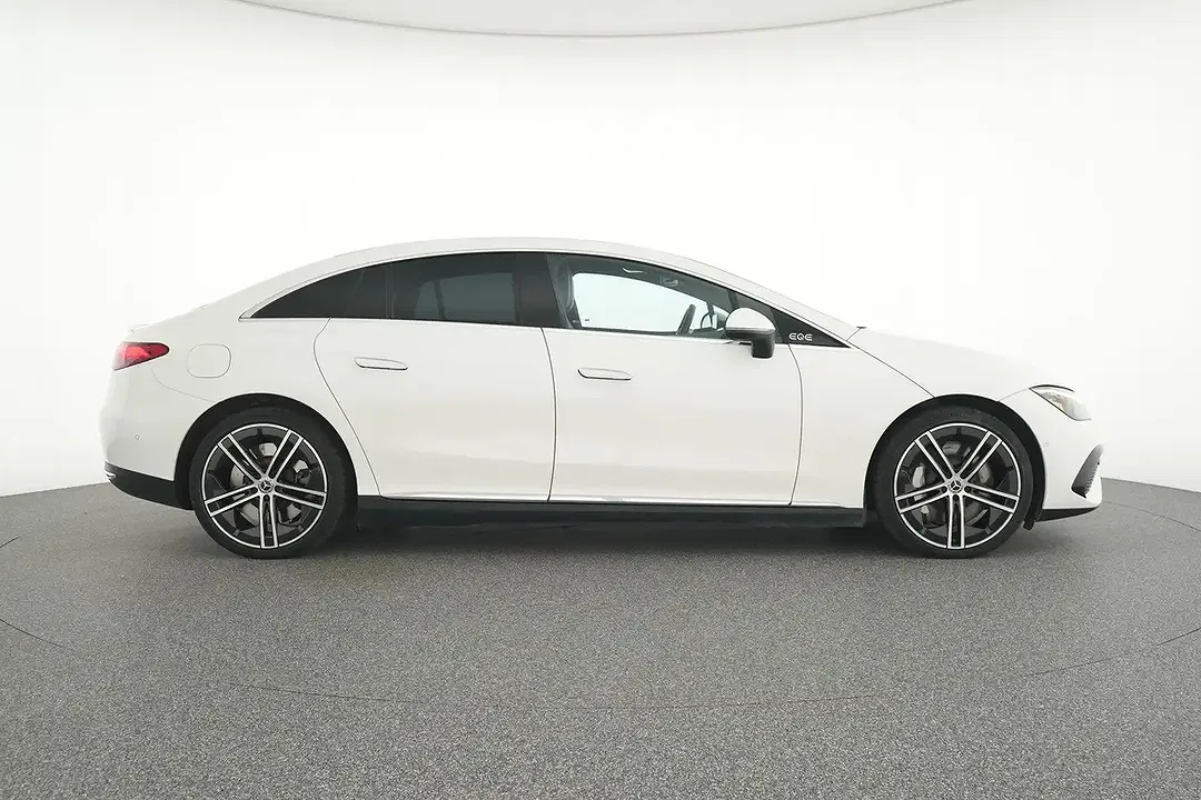 Mercedes-Benz EQE 350 - Thumbnail 10