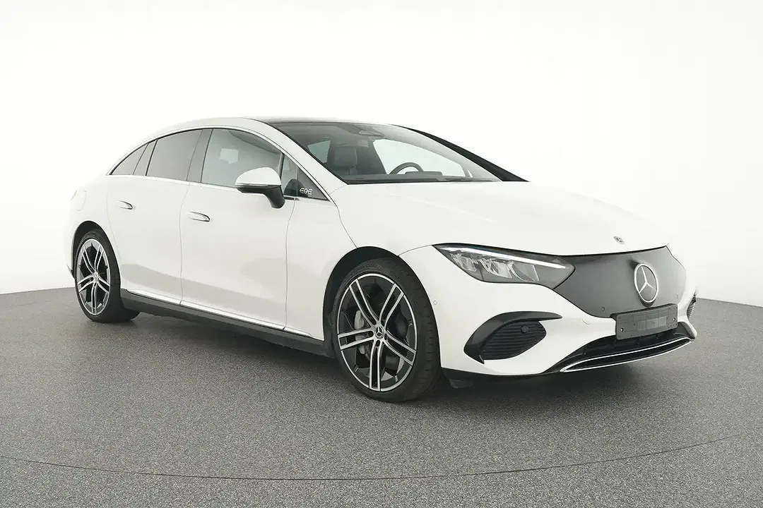 Mercedes-Benz EQE 350 - Thumbnail 3