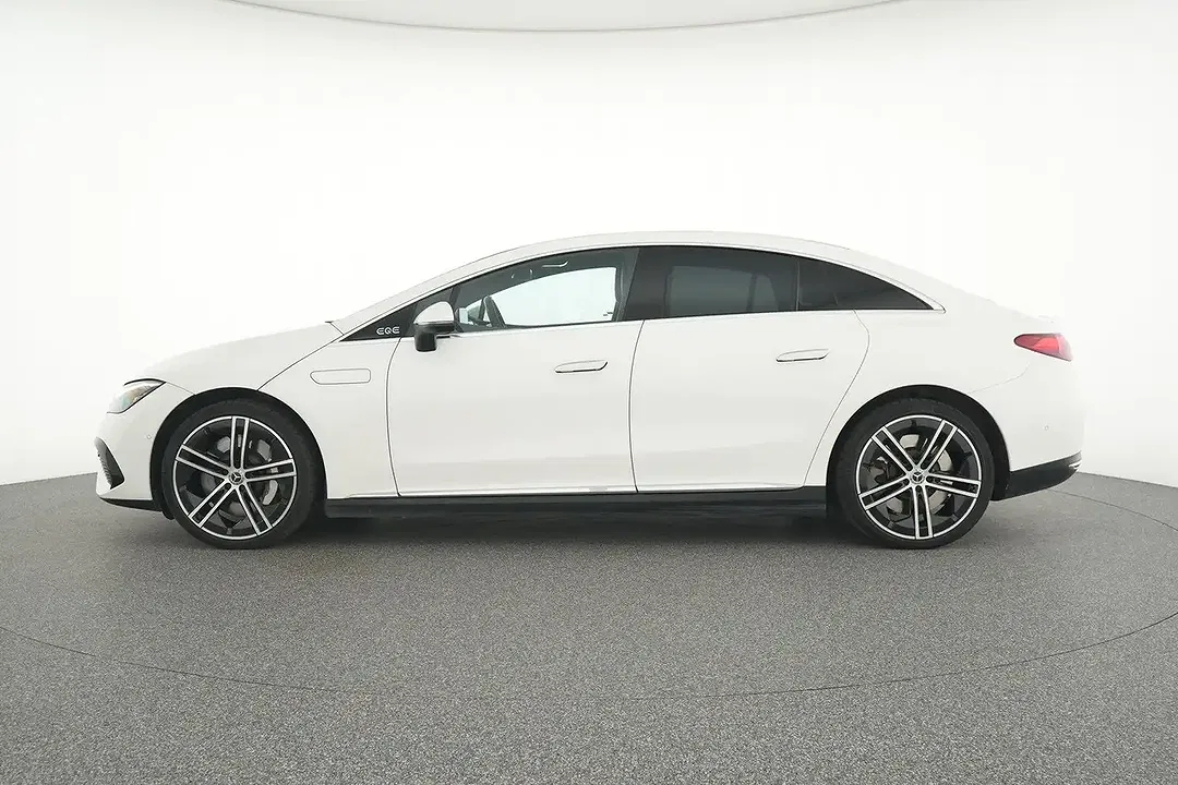 Mercedes-Benz EQE 350 - Thumbnail 9