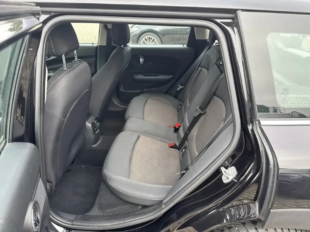 MINI One Clubman - Thumbnail 8