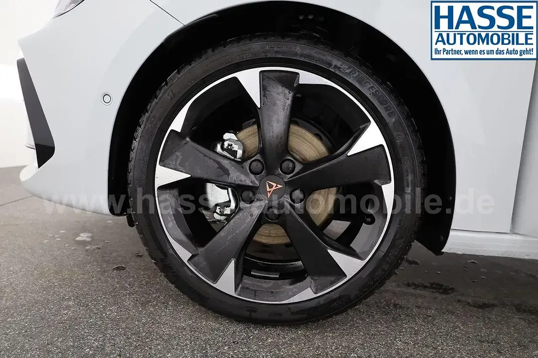 CUPRA Leon - Thumbnail 12
