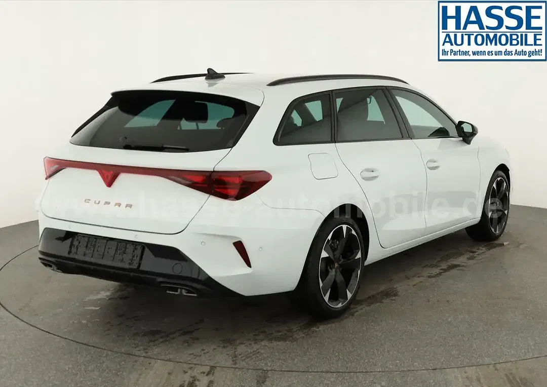 CUPRA Leon - Thumbnail 2