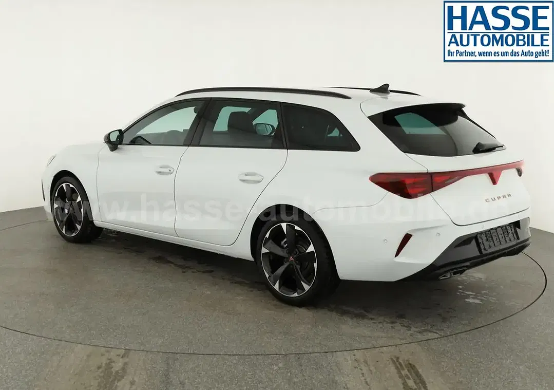 CUPRA Leon - Thumbnail 3
