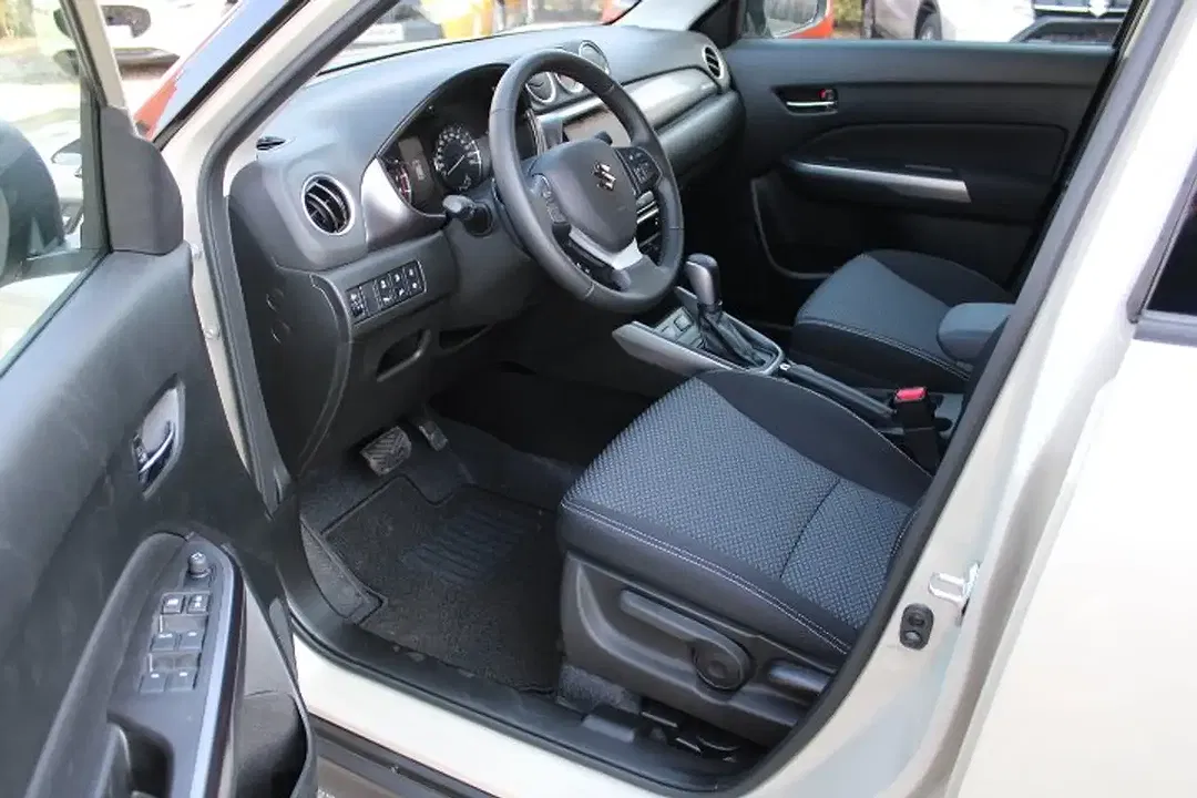 Suzuki Vitara - Thumbnail 13