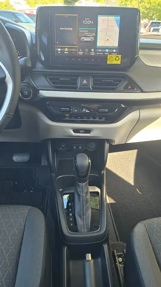 Suzuki Swift - Thumbnail 12