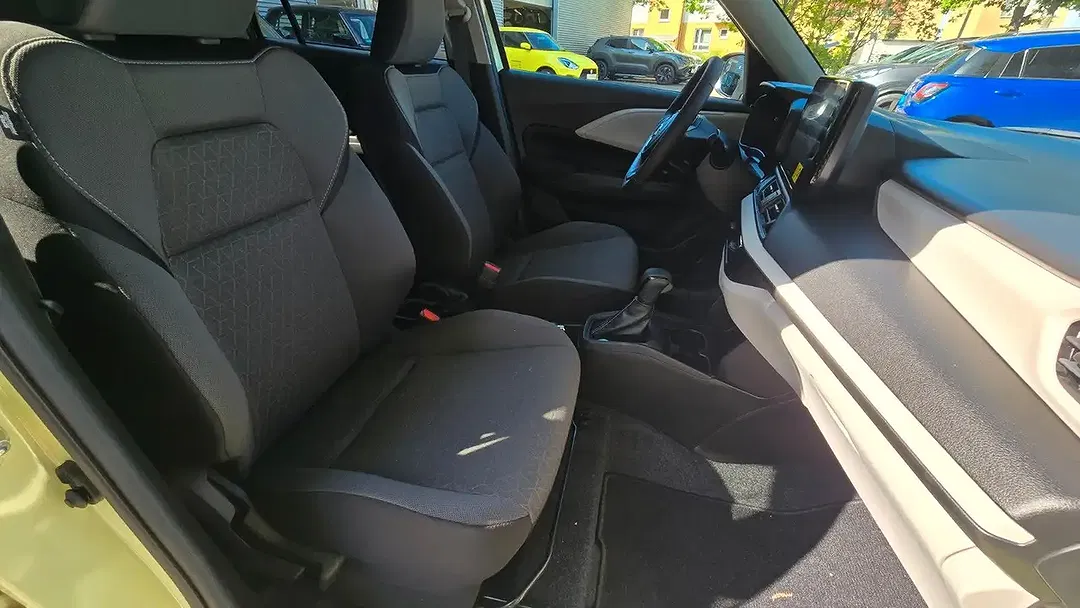 Suzuki Swift - Thumbnail 14